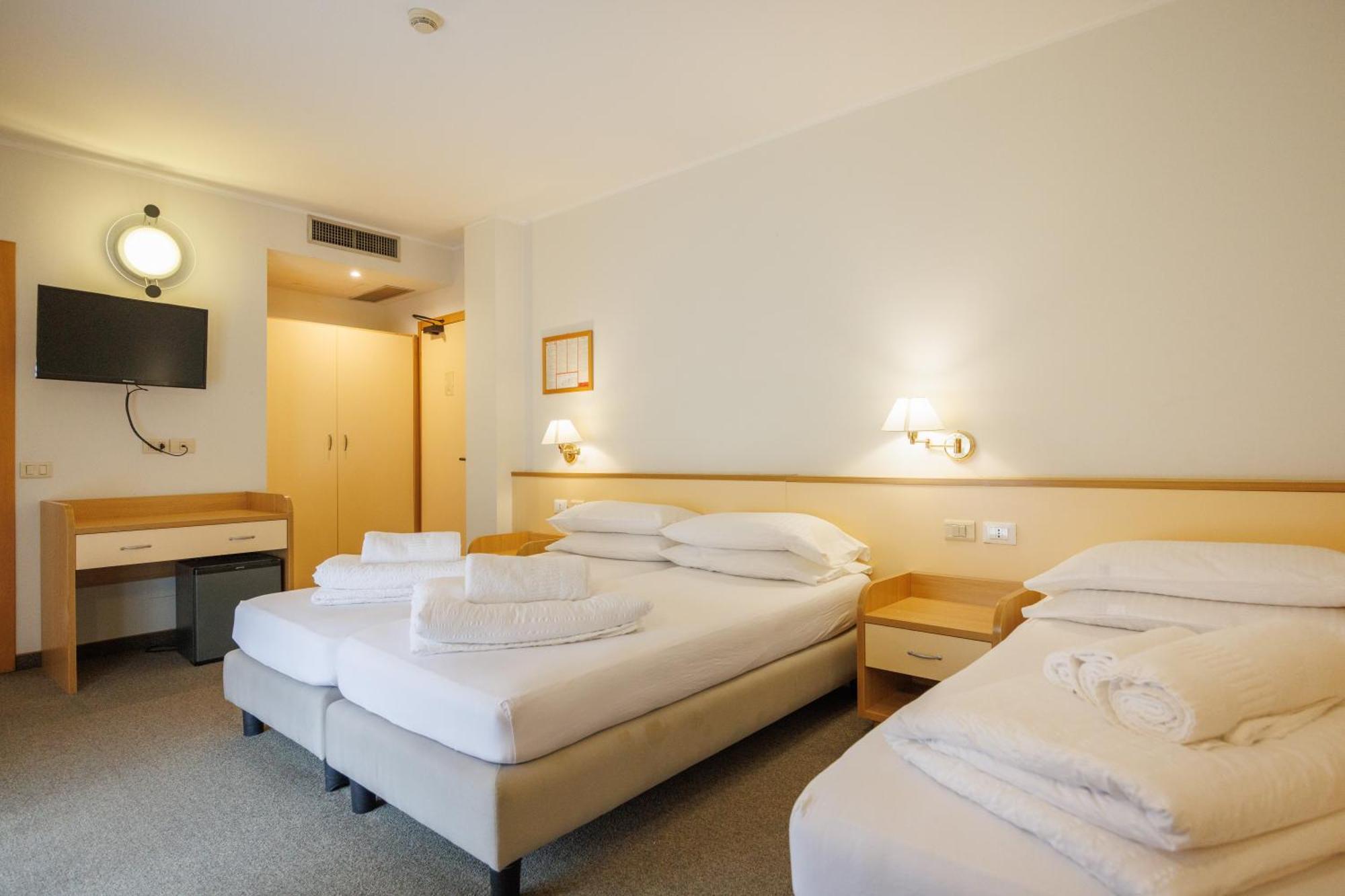 Club Hotel E Residence La Vela Торболе Экстерьер фото